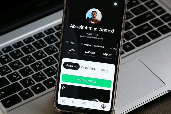 Initié au monde du football à travers FIFA